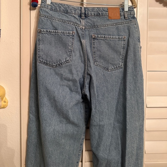 Zara Slouchy Pleated Jeans!! 💙 - Picture 3 of 5